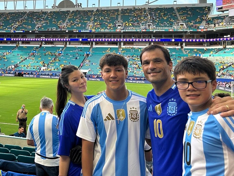 Las Mandarinas, Brandsen, Atlético y Progreso, Estrella de Jeppener, Defensores de Domselaar, Liga Metropolitana San Vicente