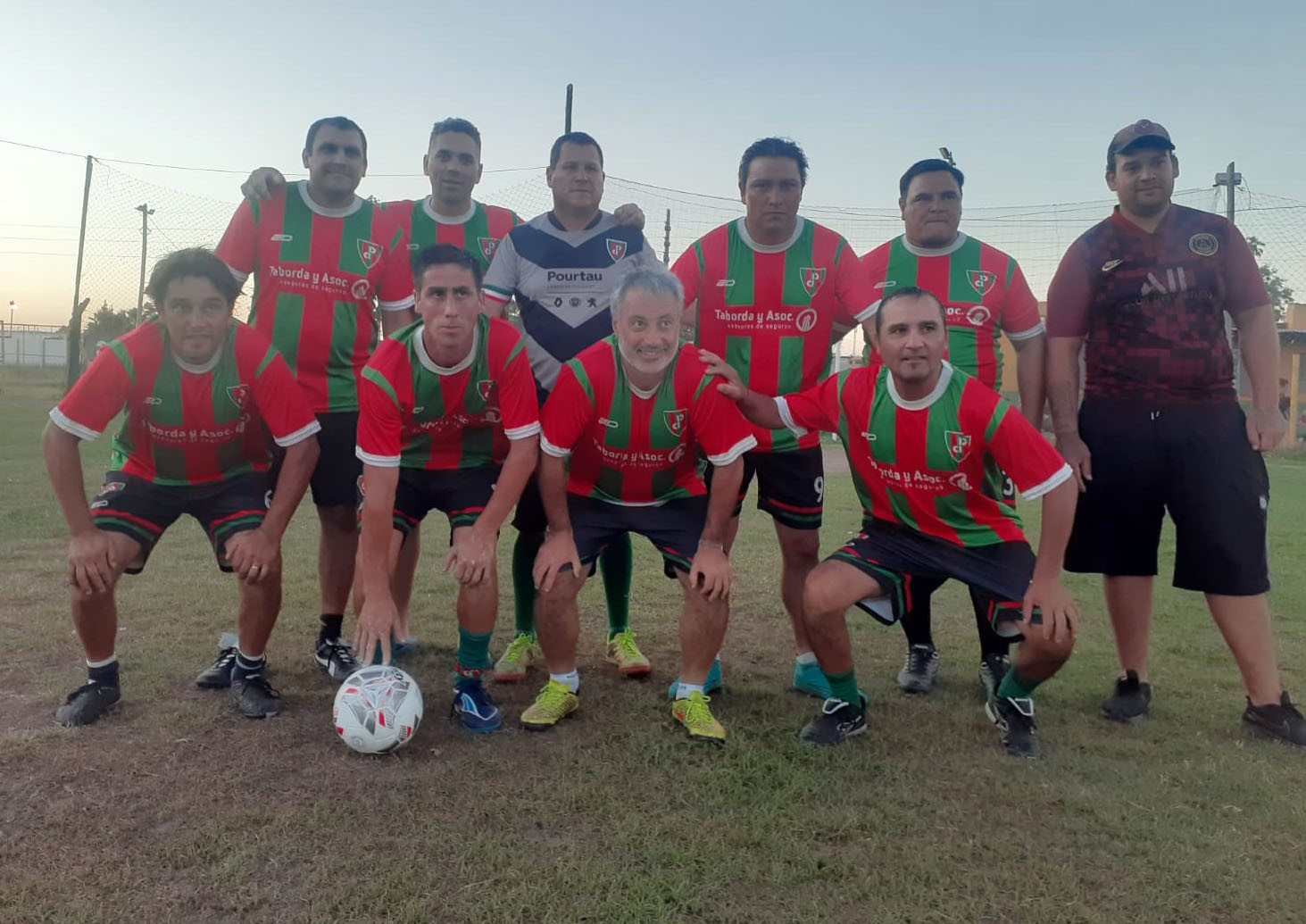 Las Mandarinas, Brandsen, Atlético y Progreso, Estrella de Jeppener, Defensores de Domselaar, Liga Metropolitana San Vicente