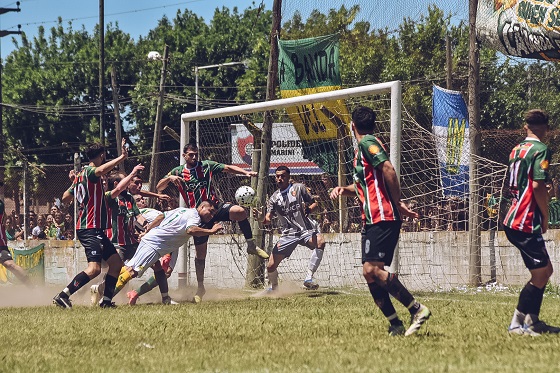 Las Mandarinas, Brandsen, Atlético y Progreso, Estrella de Jeppener, Defensores de Domselaar, Liga Metropolitana San Vicente