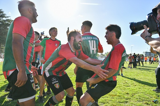 Las Mandarinas, Brandsen, Atlético y Progreso, Estrella de Jeppener, Defensores de Domselaar, Liga Metropolitana San Vicente