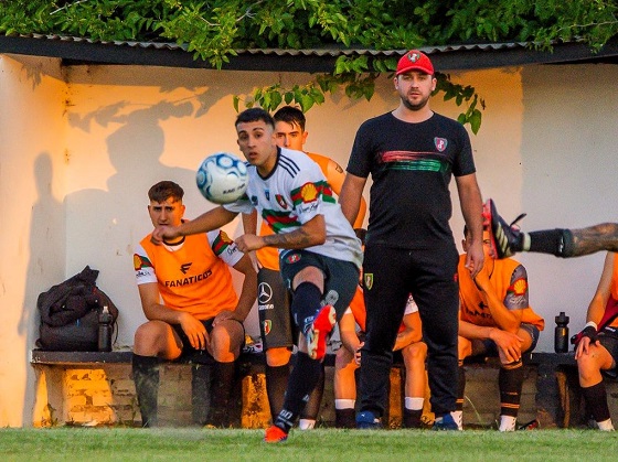 Las Mandarinas, Brandsen, Atlético y Progreso, Estrella de Jeppener, Defensores de Domselaar, Liga Metropolitana San Vicente