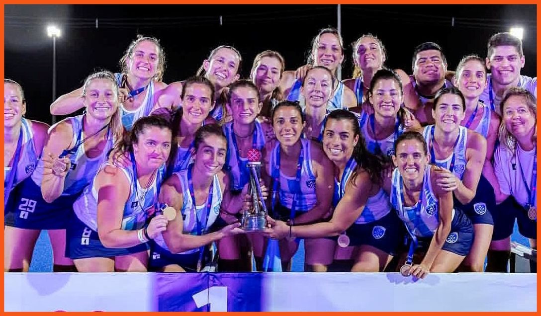 María Eugenia Wallasch, Atlético y Progreso, Argentina, Asunción, Paraguay, Uruguay, Panamericano Master +35